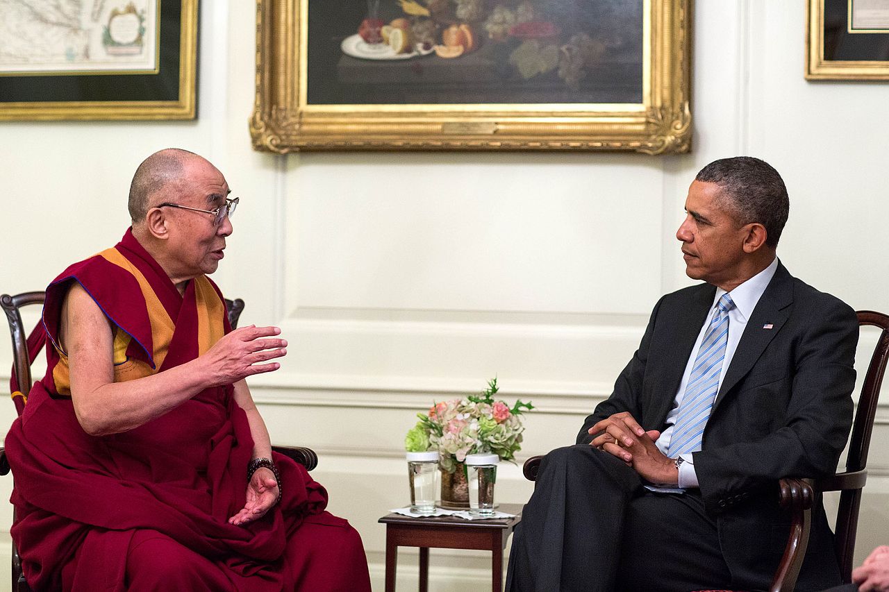 Der 14. Dalai Lama im Gespräch mit Barack Obama. Foto: Wikipedia